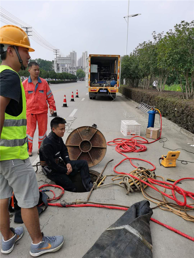 王下乡翻衬法管道修复技术主要工序